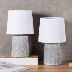 Schreibtischlampe BRUBAKER Grau, Leinenschrim, Steingut-Standfuß, 2 Stück -Maul Shop 00b58a10f1a8f6618ceebc69ebfb7676abdbdb16 schreibtischlampe brubaker