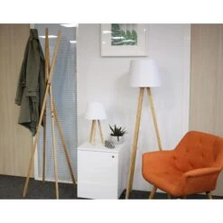 Unilux Schreibtischlampe Katy LED, Holz, Mit Standfuß -Maul Shop 4d64038681d7451a4ae538e907b67357f11828d3 schreibtischlampe unilux katy led