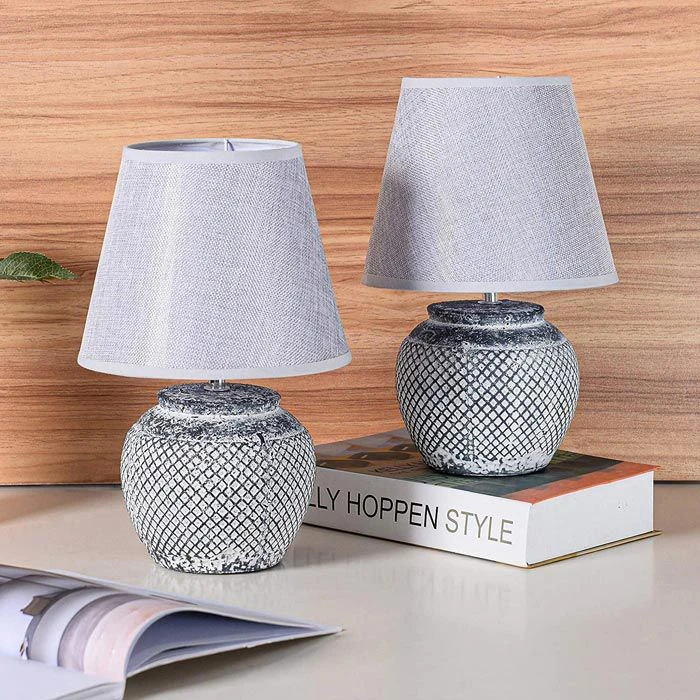 Schreibtischlampe BRUBAKER Grau, Leinenschrim, Keramik-Standfuß, 2 Stück 5 Schreibtischlampe BRUBAKER Grau, Leinenschrim, Keramik-Standfuß, 2 Stück – Bild 3